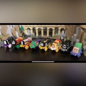 8 Thomas The Train DC Super Friends Minis Joker, Shazam, Catwoman, Lex Luther